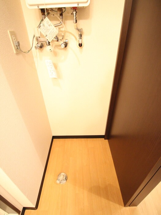 物件内観写真19　(洗濯機置場)