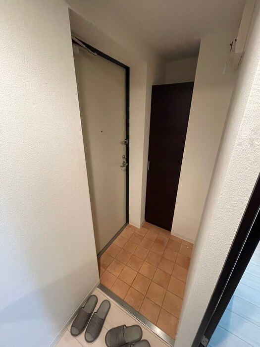 物件内観写真16　(玄関)