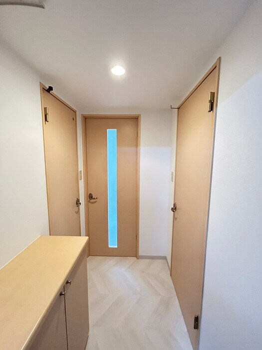 物件内観写真16　(玄関)