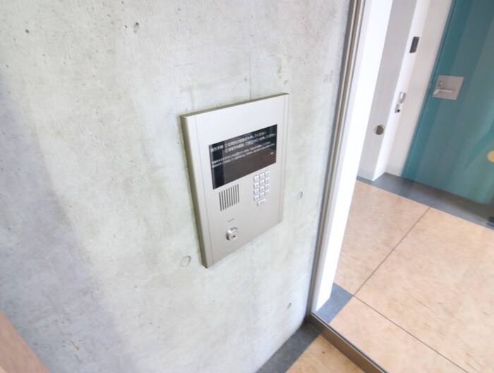 物件外観写真5　(エントランス部分)