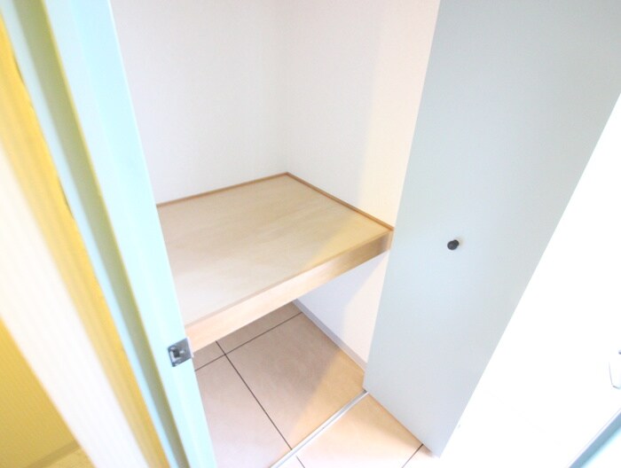物件内観写真12　(収納)