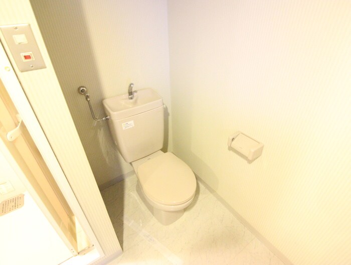 物件内観写真14　(トイレ)