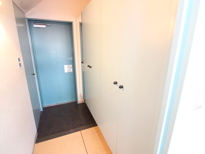 物件内観写真17　(玄関)