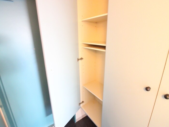 物件内観写真18　(靴箱)