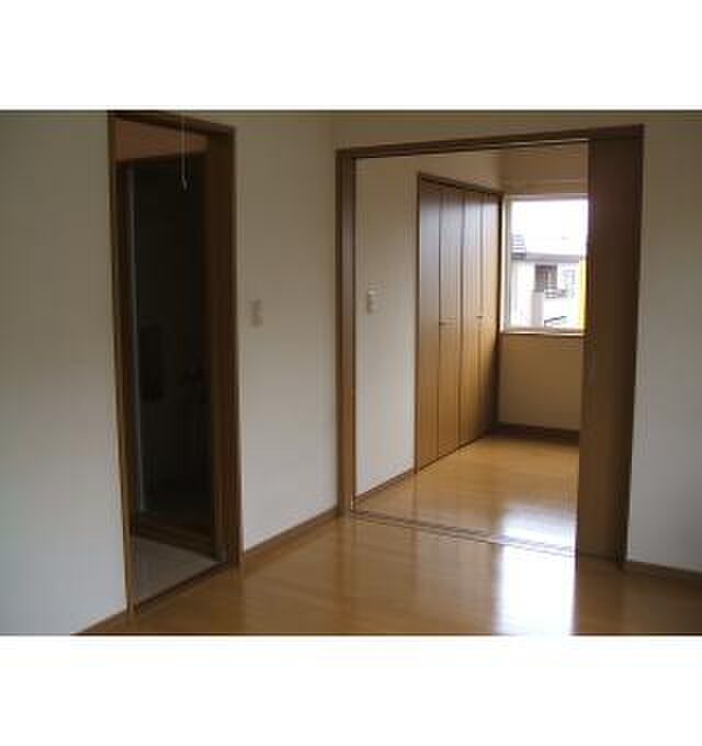 物件内観写真9　(居室)