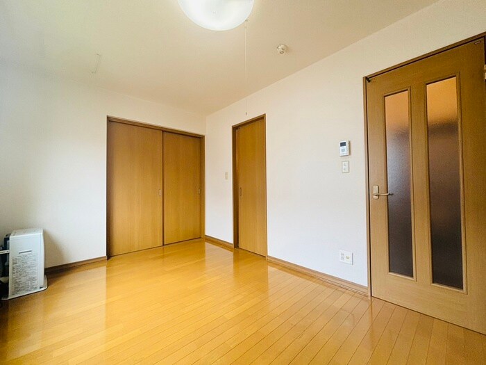 物件内観写真10　(居室)