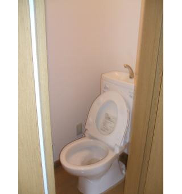 物件内観写真11　(トイレ)