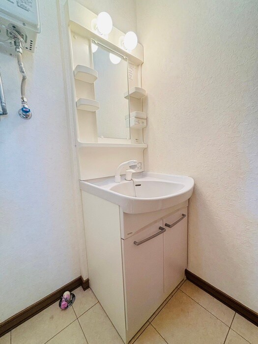 物件内観写真12　(洗面)