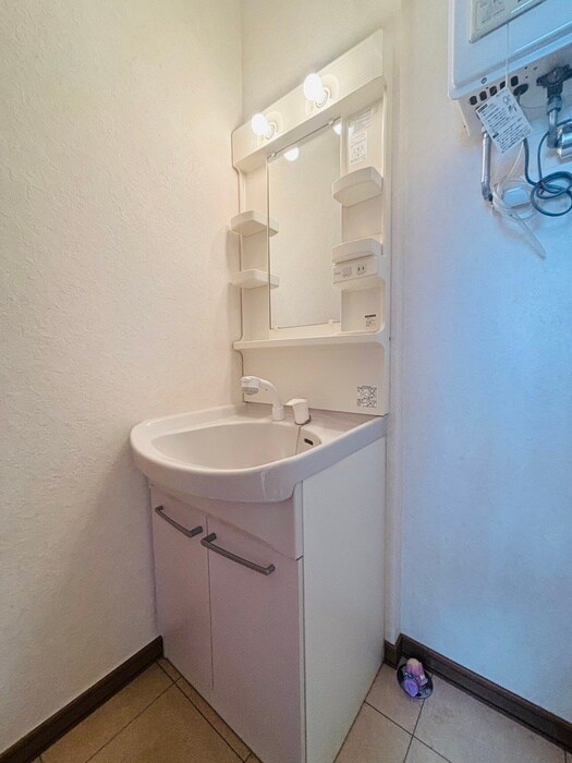 物件内観写真12　(洗面)