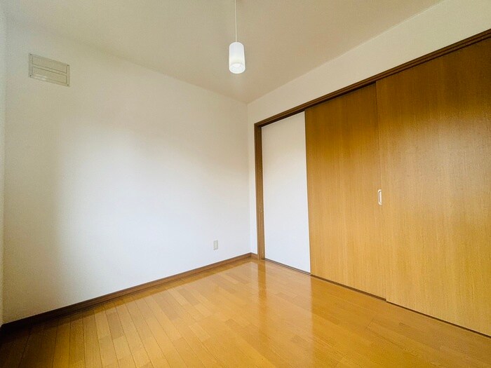 物件内観写真19　(居室)
