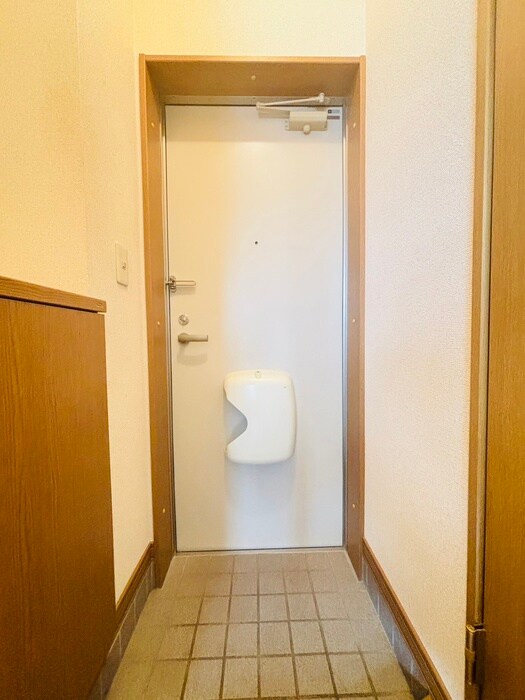 物件内観写真21　(玄関)