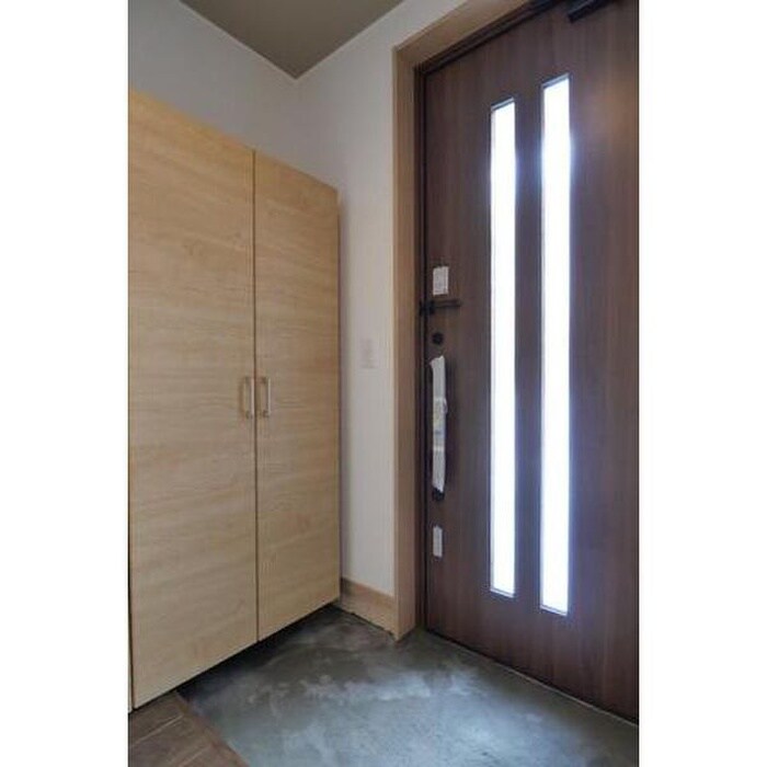 物件内観写真14　(玄関)