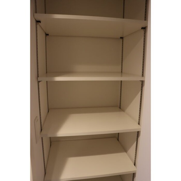 物件内観写真11　(収納)