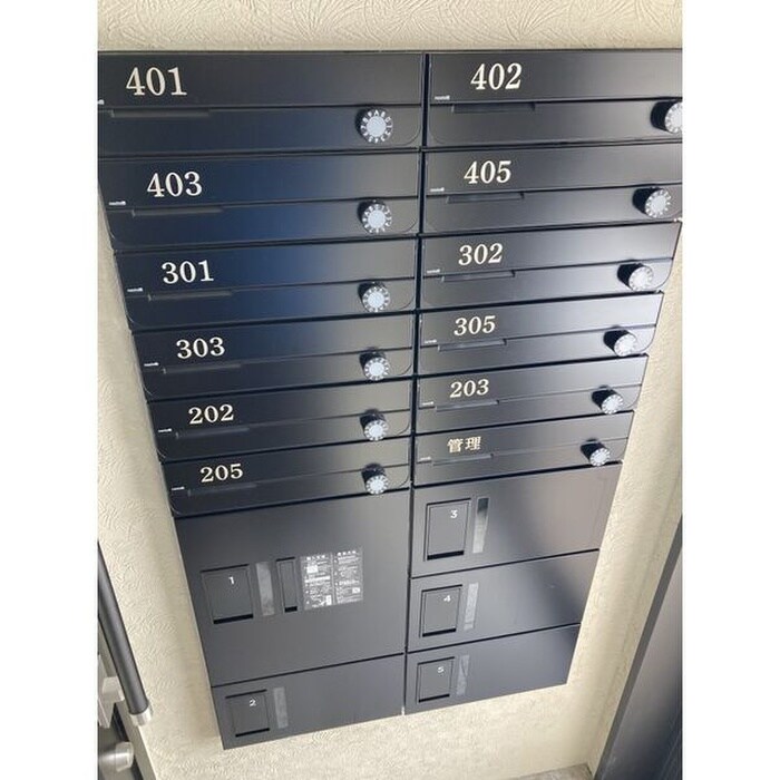 物件外観写真4　(建物設備)