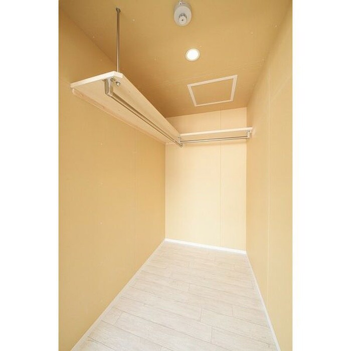 物件内観写真12　(収納)