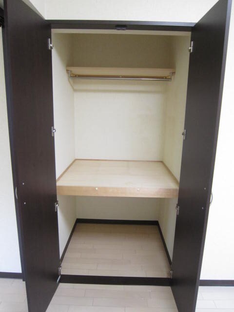 物件内観写真12　(収納)