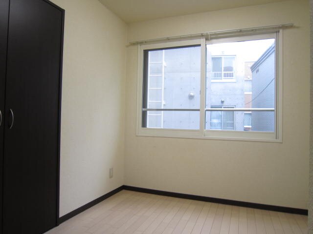 物件内観写真13　(居室)