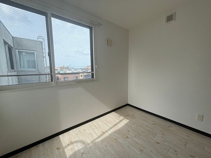 物件内観写真11　(居室)