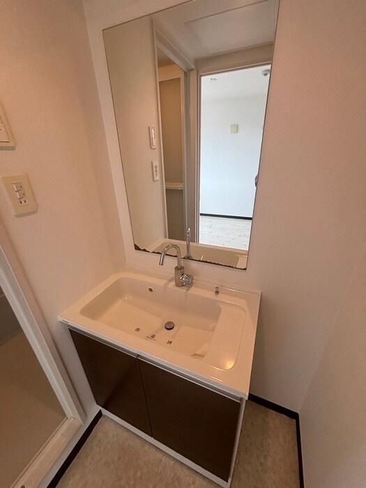 物件内観写真12　(洗面)