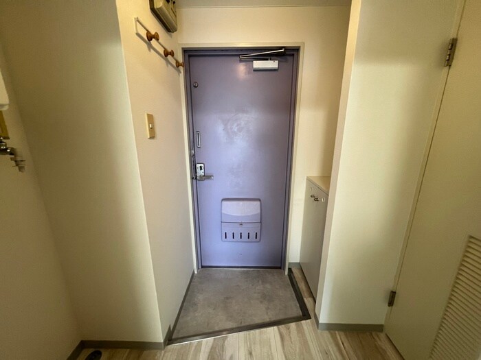 物件内観写真15　(玄関)