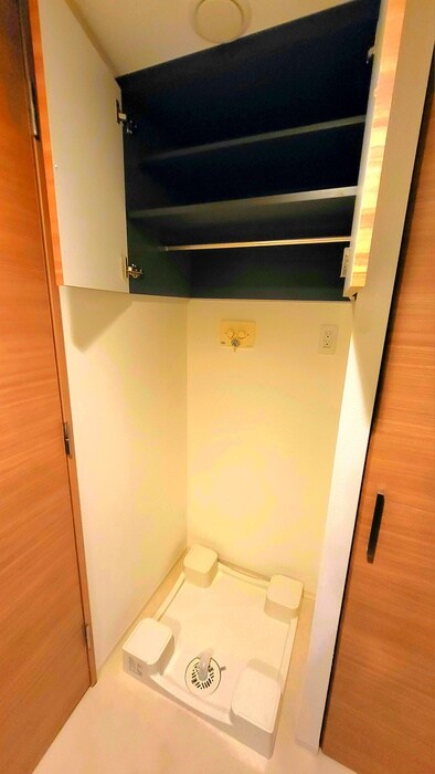物件内観写真17　(洗濯機置場)