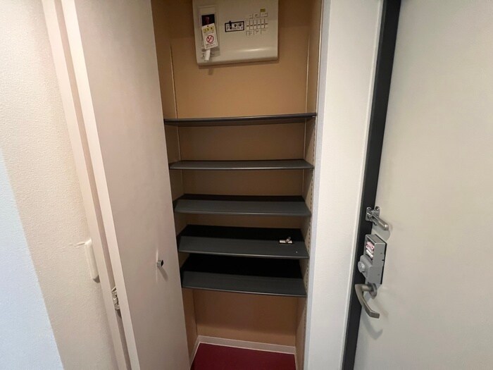 物件内観写真15　(靴箱)