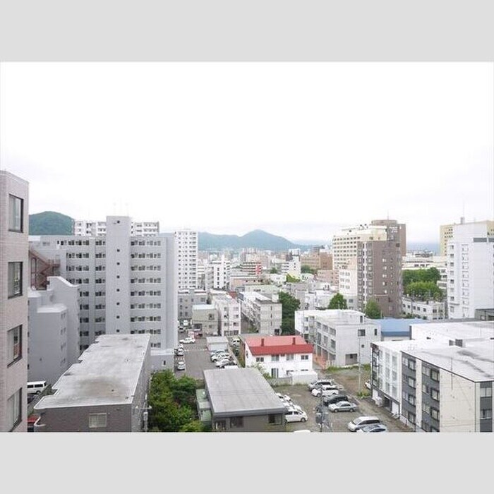 物件内観写真16　(室内からの展望)