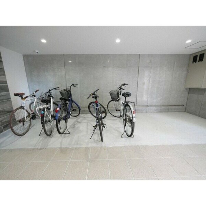 物件外観写真6　(駐輪場)