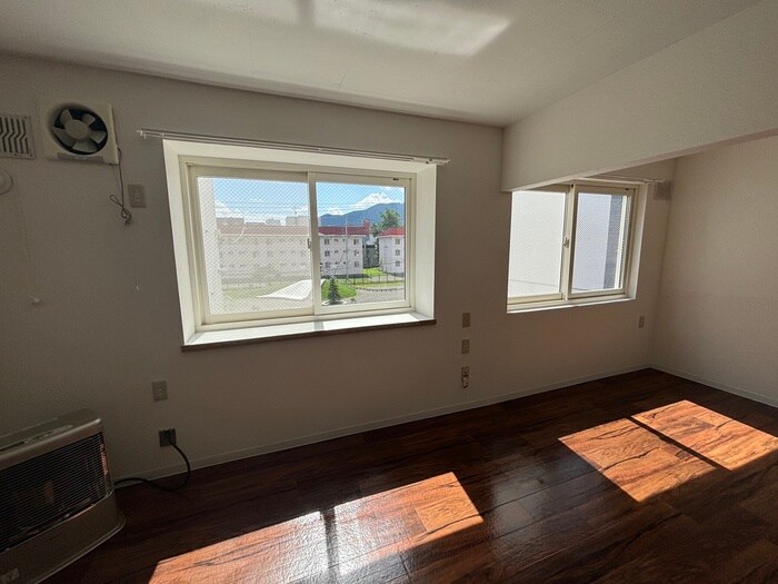 物件内観写真11　(居室)