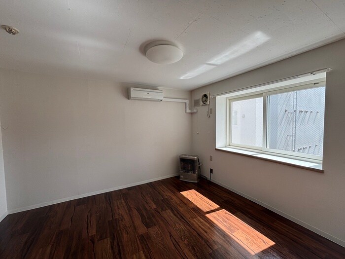 物件内観写真12　(居室)