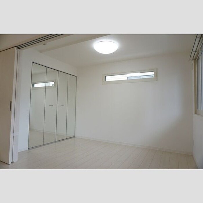 物件内観写真12　(居室)