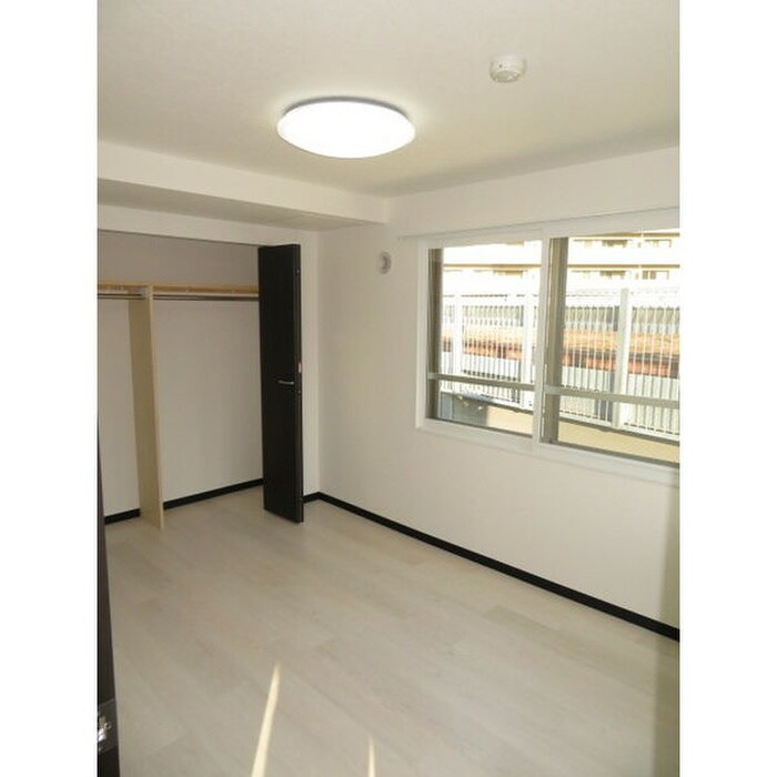 物件内観写真12　(居室)