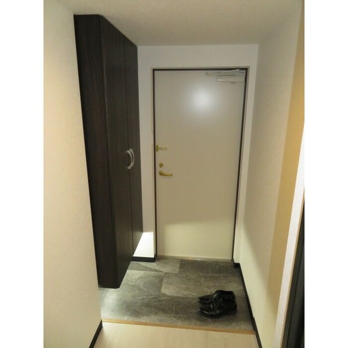 物件内観写真16　(玄関)