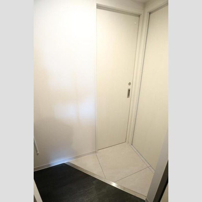 物件内観写真14　(玄関)