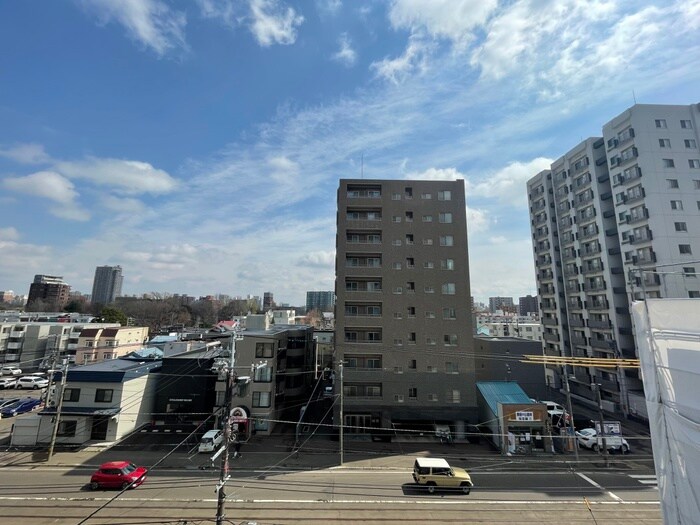 物件内観写真22　(室内からの展望)