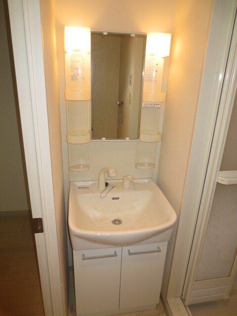 物件内観写真13　(洗面)