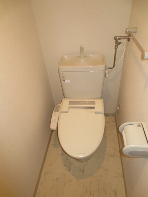 物件内観写真15　(トイレ)