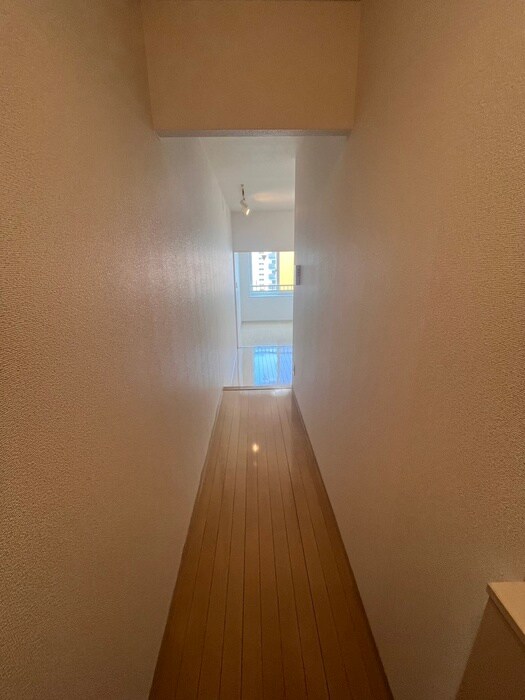物件内観写真21　(廊下)