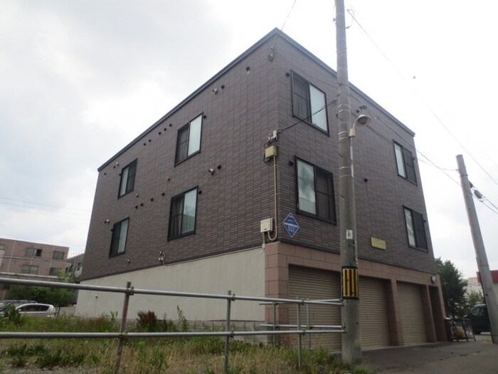 物件外観写真2　(外観写真)