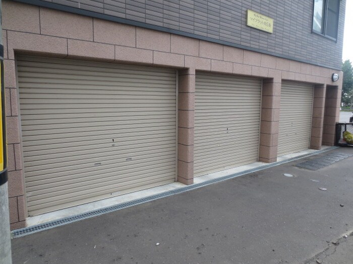 物件外観写真3　(駐車場)