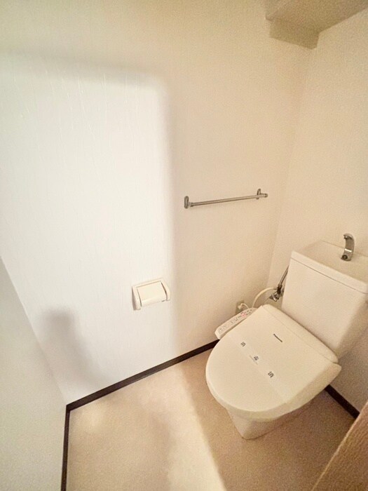 物件内観写真16　(玄関)