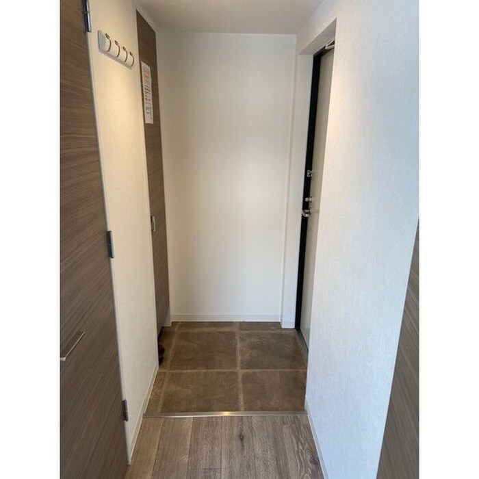 物件内観写真14　(玄関)