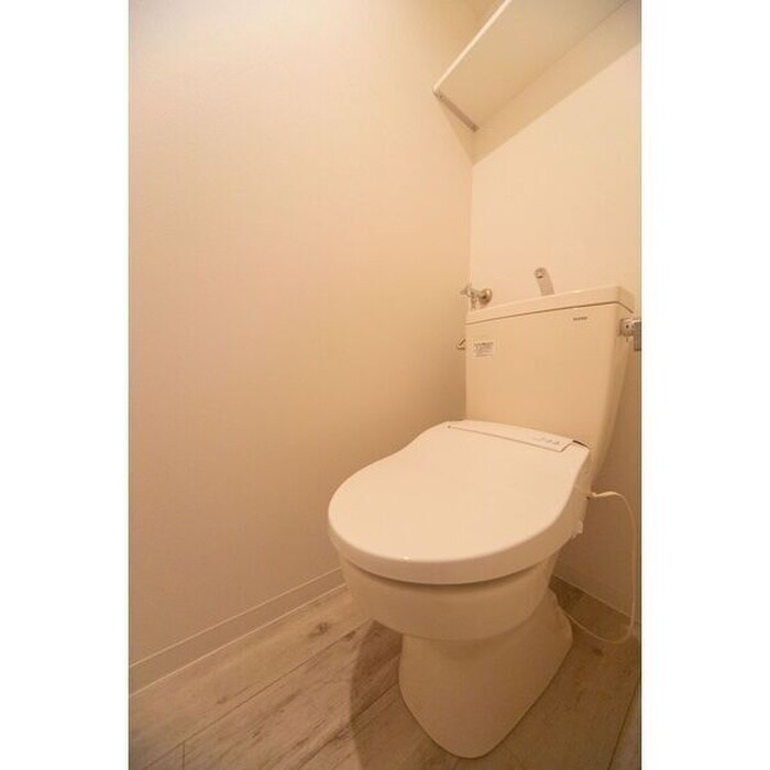 物件内観写真4　(トイレ)