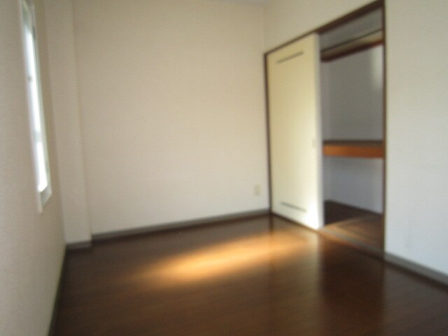 物件内観写真4　(居室)