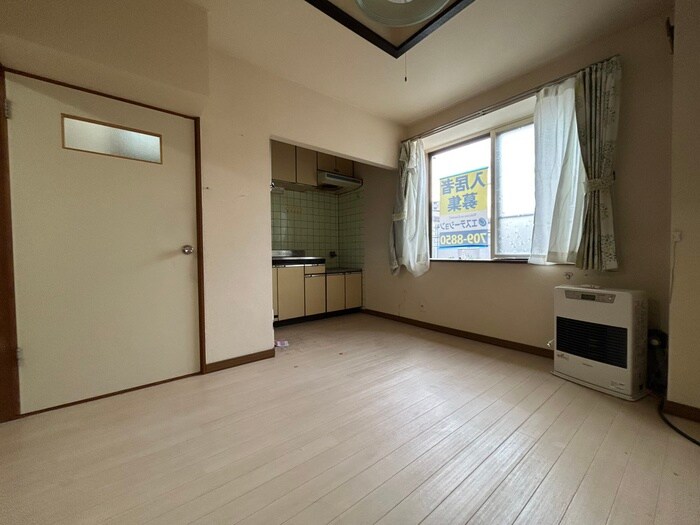 物件内観写真4　(居室)