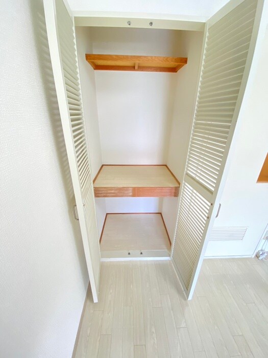 物件内観写真12　(収納)