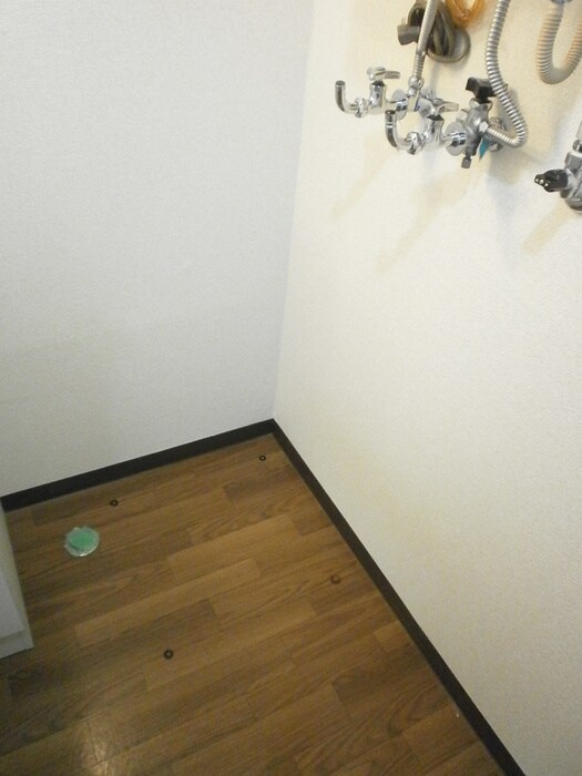 物件内観写真19　(洗濯機置場)