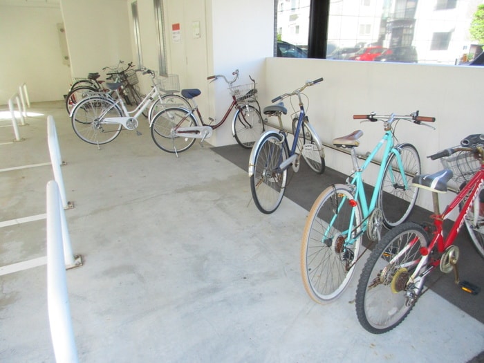 物件外観写真6　(駐輪場)