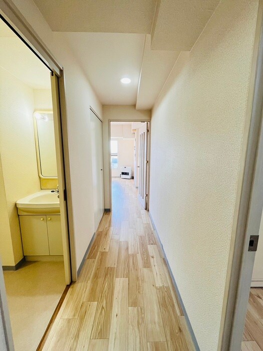 物件内観写真22　(廊下)