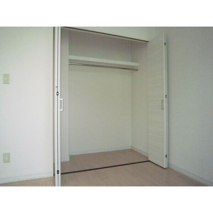 物件内観写真14　(収納)